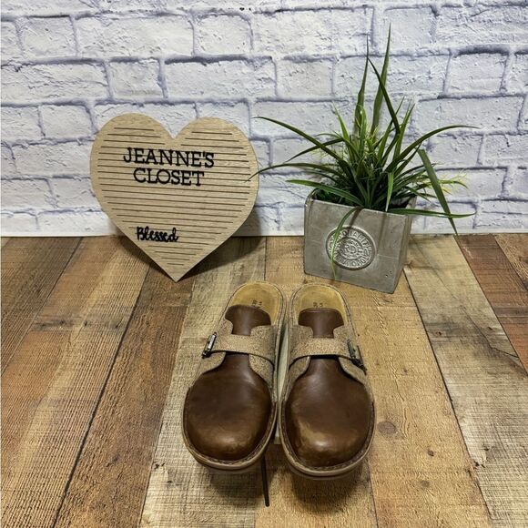 Naot Cosmopolitan
Avignon - Picture 5 of 13